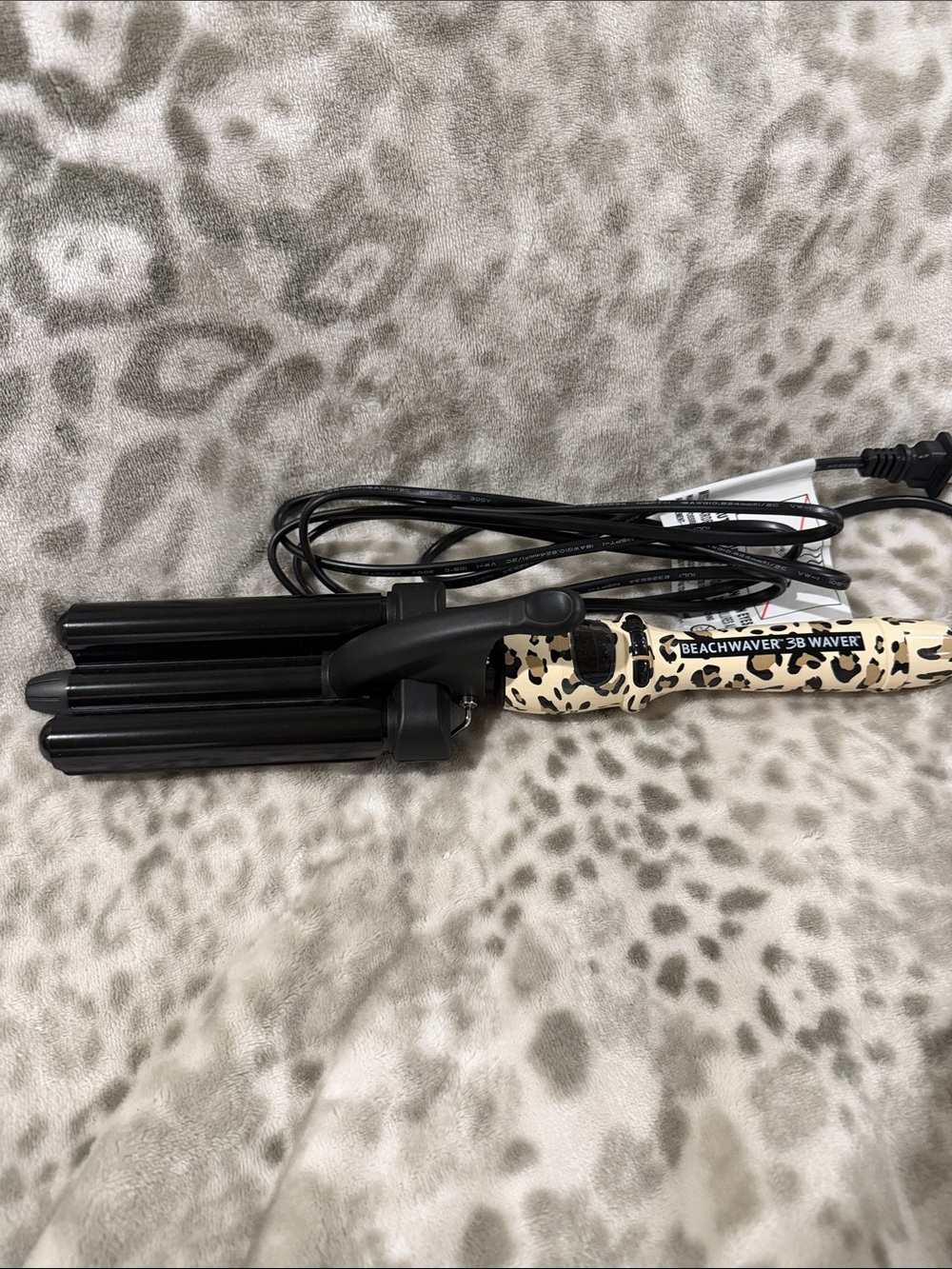 Beachwaver 3-Bar Waver in Beige Leopard Print